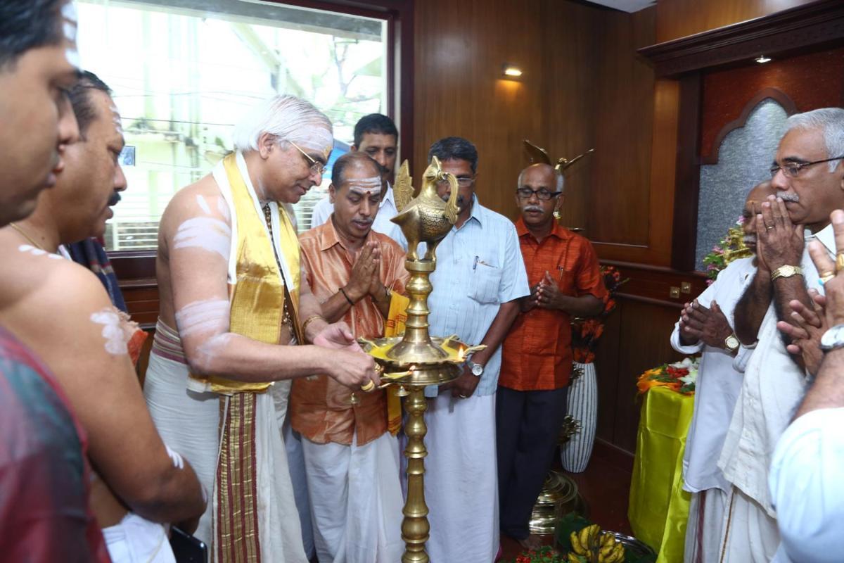Devanganam Residency Hotel Guruvāyūr Esterno foto