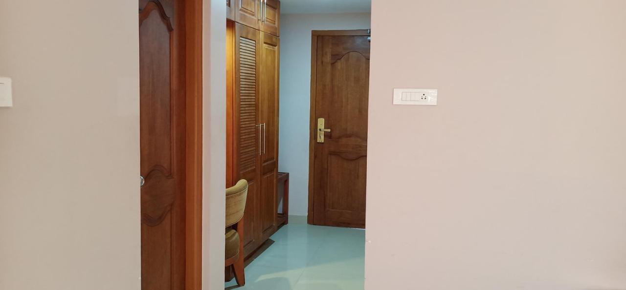 Devanganam Residency Hotel Guruvāyūr Esterno foto